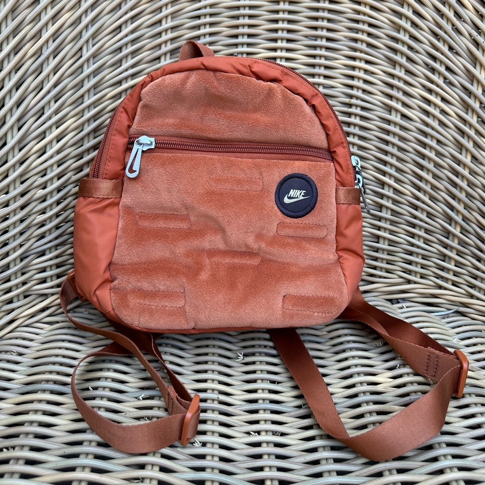 Nike - Mini Velour orange backpack